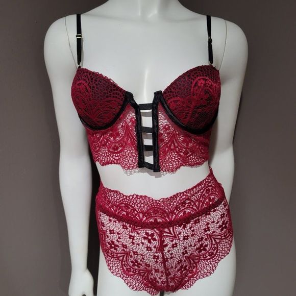 Scallop Trim Lace Lingerie Set - Picture 2 of 9
